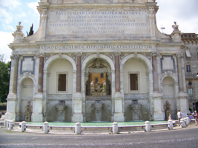 Fontana dell'acqua Paola