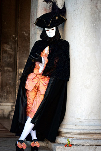 Carnival of Venice: history and meaning of the different types of Venetian  masks