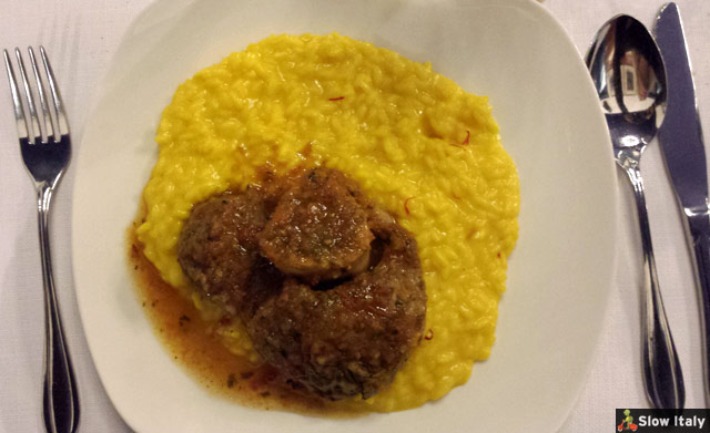 Ossobuco with risotto. Photo © Slow Italy.