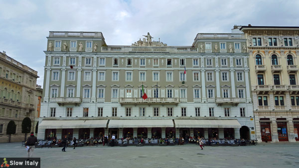 Caffè degli Specchi in Palazzo Stratti, Trieste
