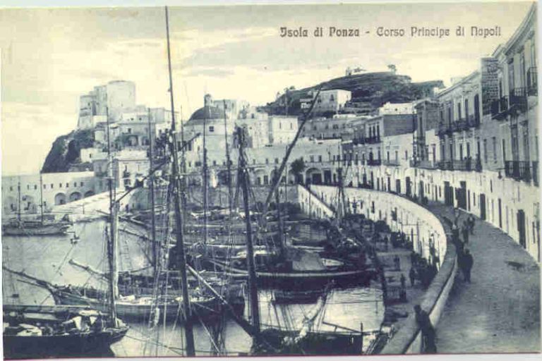 The miracle of Ponza 15 reasons why you should visit this little